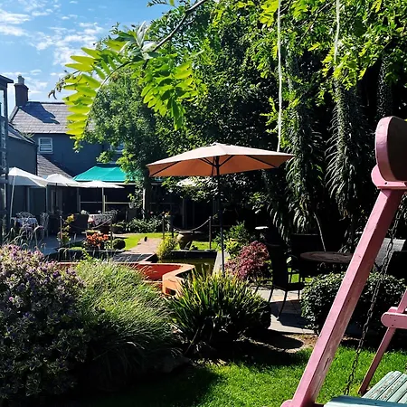 Bedford House & Hall