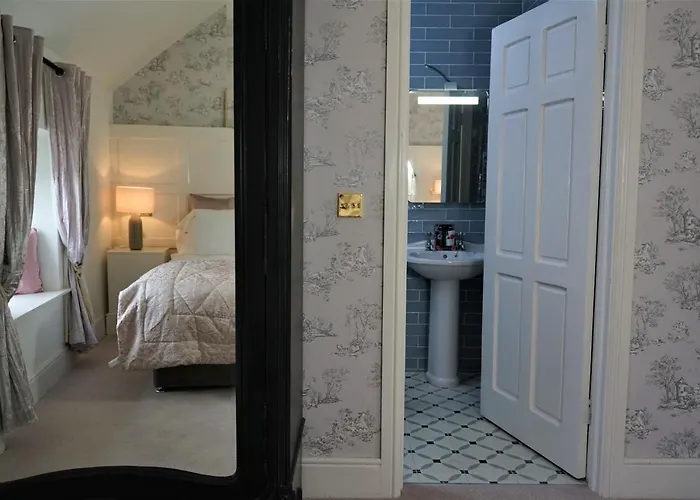 Bedford House & Hall