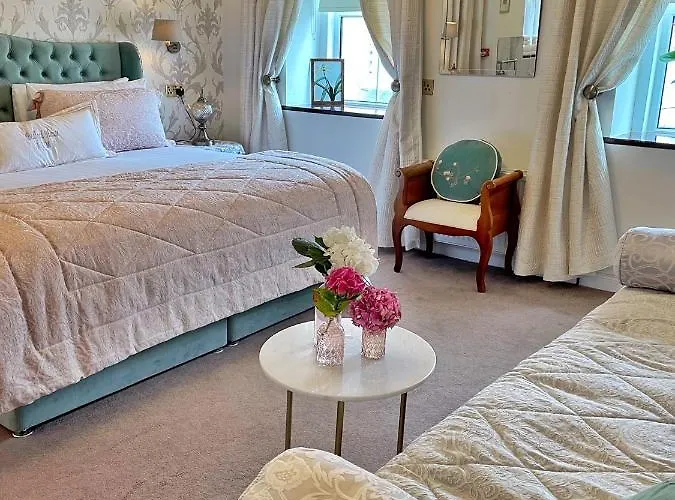 Bedford House & Hall 3*