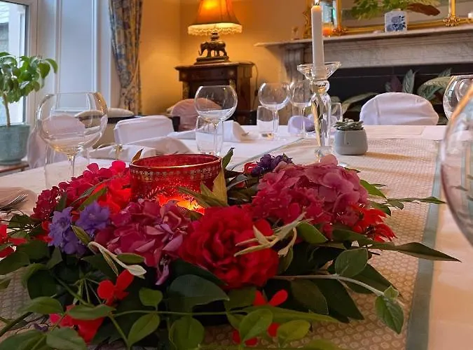 Guest house Bedford House & Hall