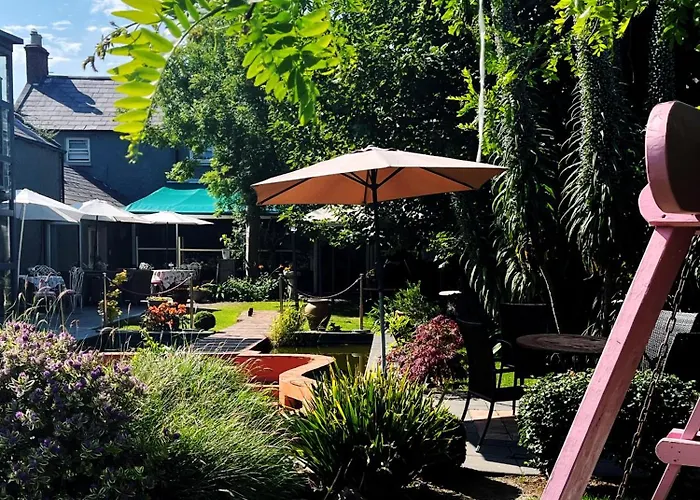 Bedford House & Hall